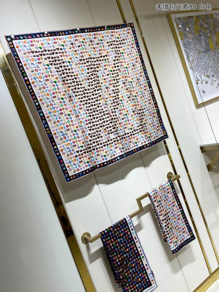 Louis Vuitton Scarf LVS00064